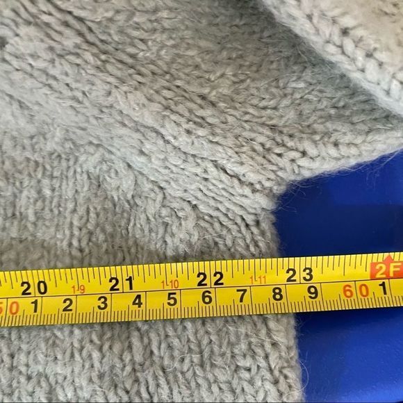 H&M oversized sea foam green long sleeve acrylic/alpaca wool sweater size xs EUC - Picture 3 of 6